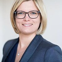 Dr. Sina Fäckeler